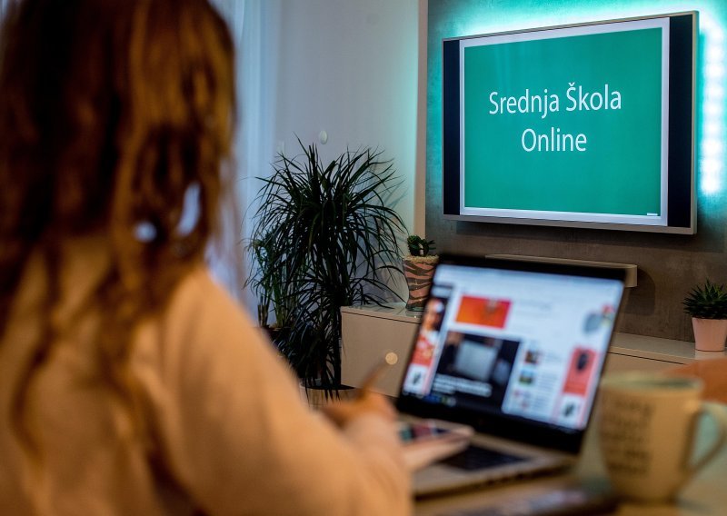 Nove mjere: Sve istarske škole idućeg tjedna prelaze na online nastavu?