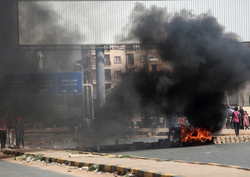 Međunarodna zajednica osuđuje državni udar u Sudanu