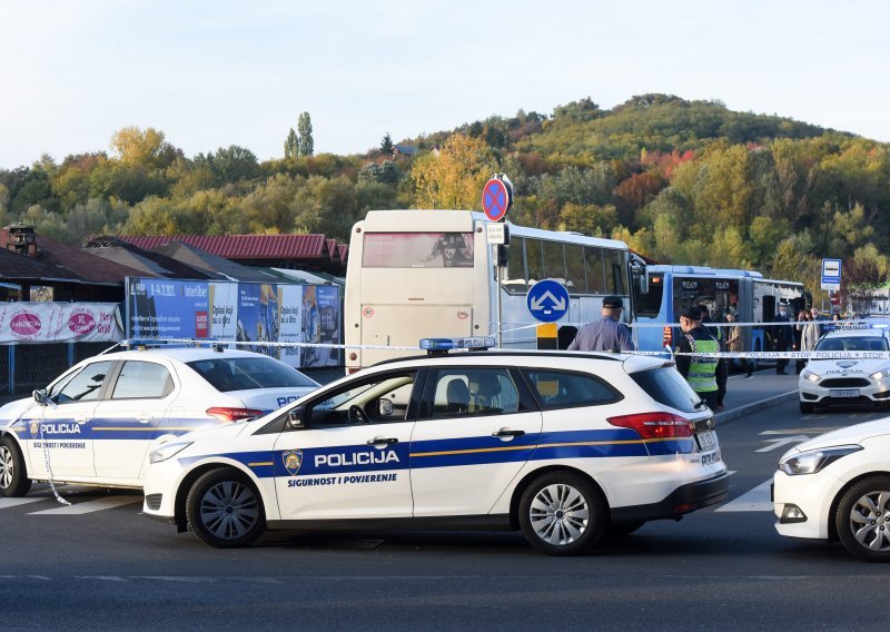 Na okretištu na Črnomercu poginuo biciklist, na njega naletio autobus