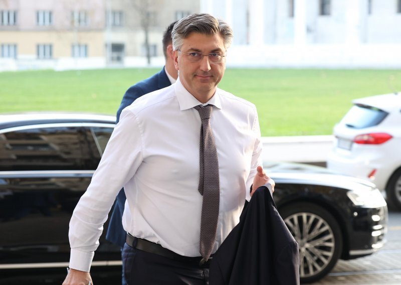 Plenković potvrdio da HDZ sutra plaća 14 milijuna kuna zbog Fimi medije u državni proračun, progovorio i o mjerama: Radimo na tri stvari