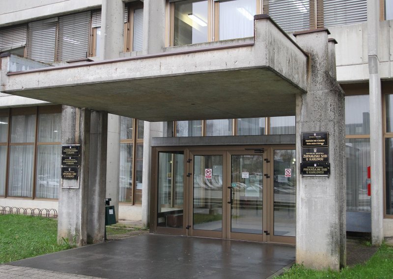 Prijetio smrću ravnateljici karlovačkog Centra za socijalnu skrb i njezinoj obitelji; ide u istražni zatvor