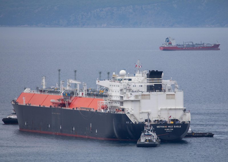 Pomorci na LNG terminalu na Krku od 1. studenog moraju biti cijepljeni ili neće moći raditi