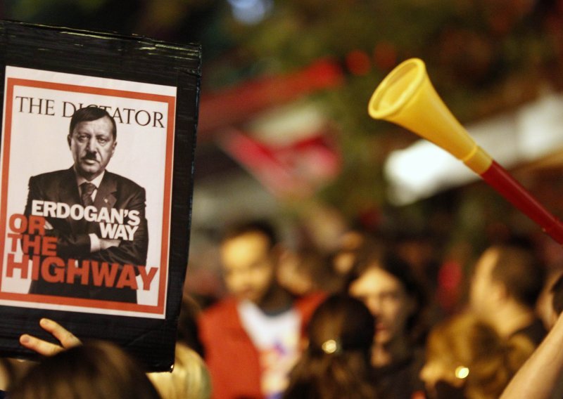 Tko su novi Mladoturci koji su ustali protiv Erdogana?