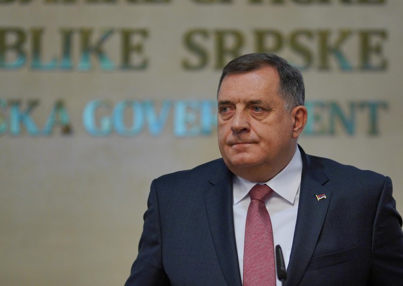 Dodik opet promijenio mišljenje, a zapadne diplomate bi najradije protjerao