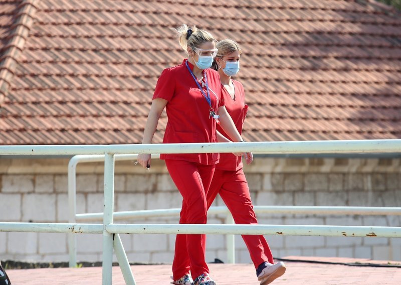 Komora medicinskih sestara traži da zdravstveni djelatnici dobiju status službene osobe