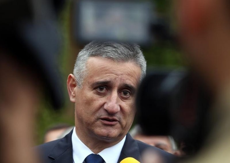 Karamarko: Veteranima HVO-a ista prava kao hrvatskim braniteljima