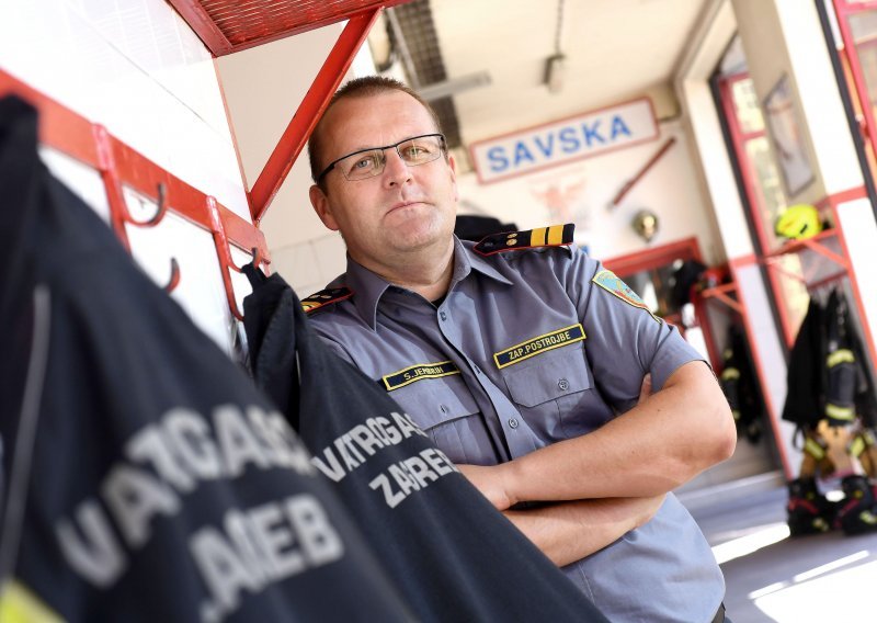 Prvi zagrebački vatrogasac o potresnoj epizodi: Sjećam se jednog maglovitog jutra, zazvonio mobitel poginulog mladića: uporno je zvonio, a na njemu je pisalo - mama