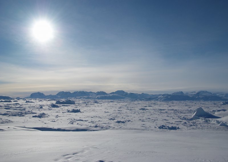 Rekordna ozonska rupa nad Arktikom