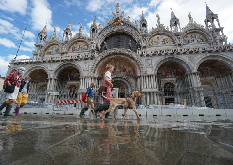 Venecija aktivirala obranu od poplava zbog oluja i jakog vjetra