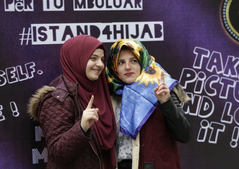 Fijasko europske kampanja ze 'slobodu u hidžabu'
