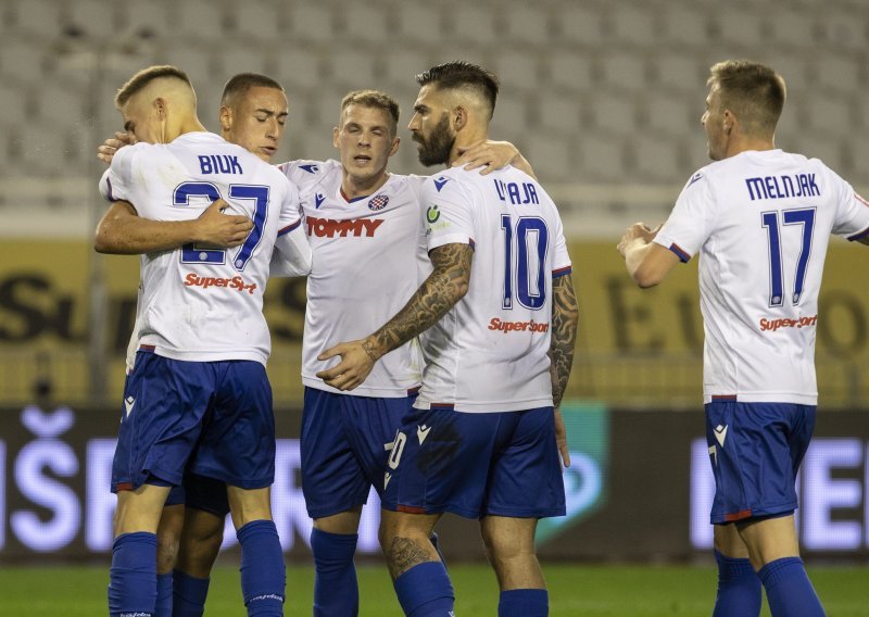 Hajduk se za Rijeku priprema bez šestorice igrača, treninzima se priključuje novo pojačanje - dron!