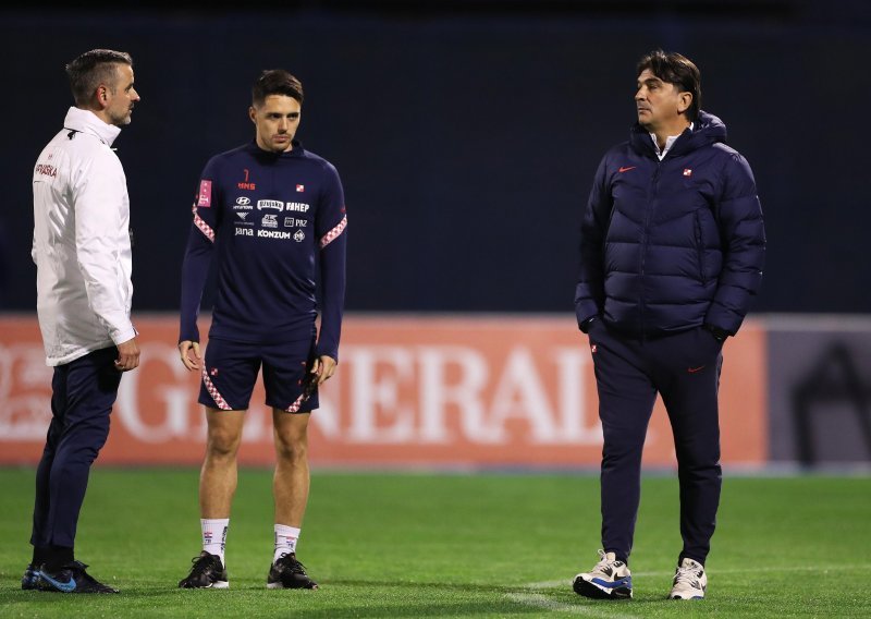 [VIDEO/FOTO] 'Vatreni' su odradili prvi trening na Maksimiru; izbornik Zlatko Dalić poštedio je čak šestoricu igrača, a poznato je i tko sve sigurno neće igrati protiv Malte