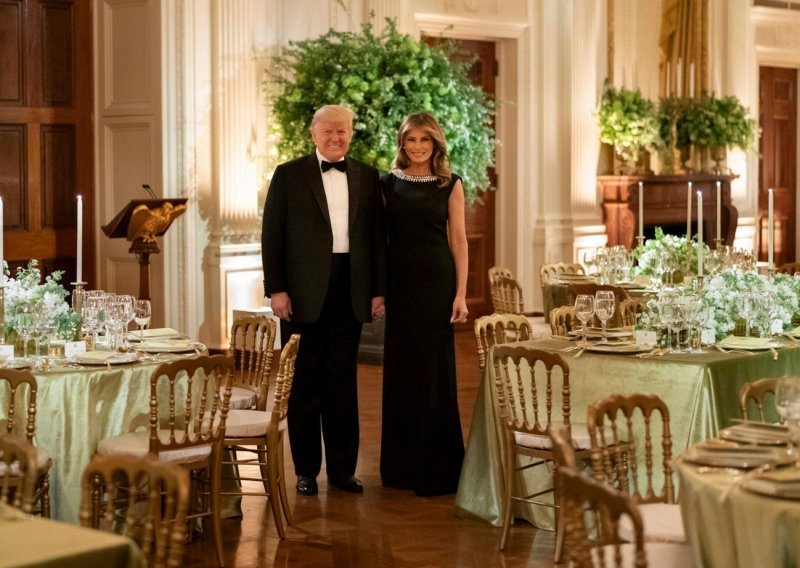 Nakon dugo vremena u javnosti: Melania Trump osvanula u dva elegantna stajlinga
