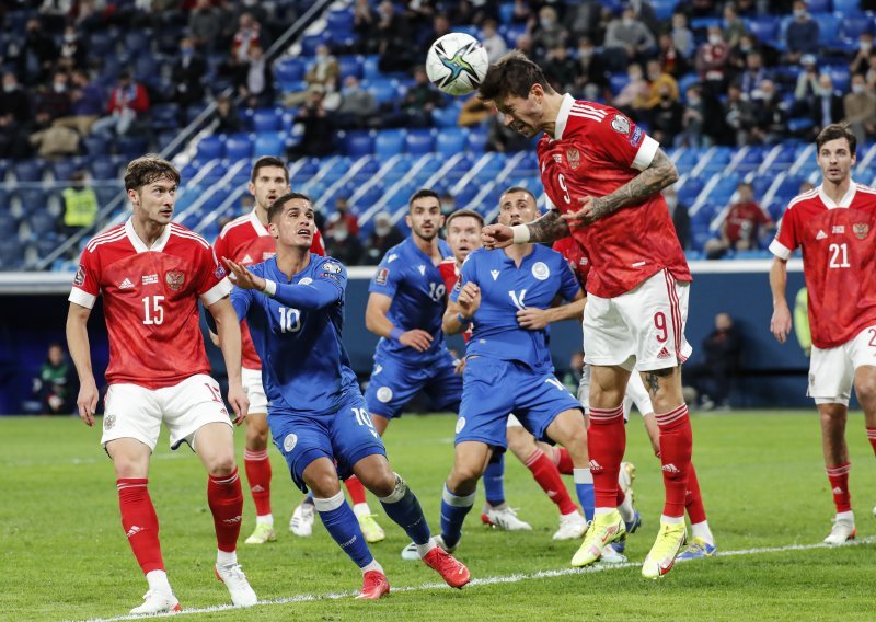 [FOTO] Rusija totalno pregazila Cipar te tako poslala ozbiljno upozorenje Hrvatskoj uoči međusobnog okršaja i odluke na Poljudu