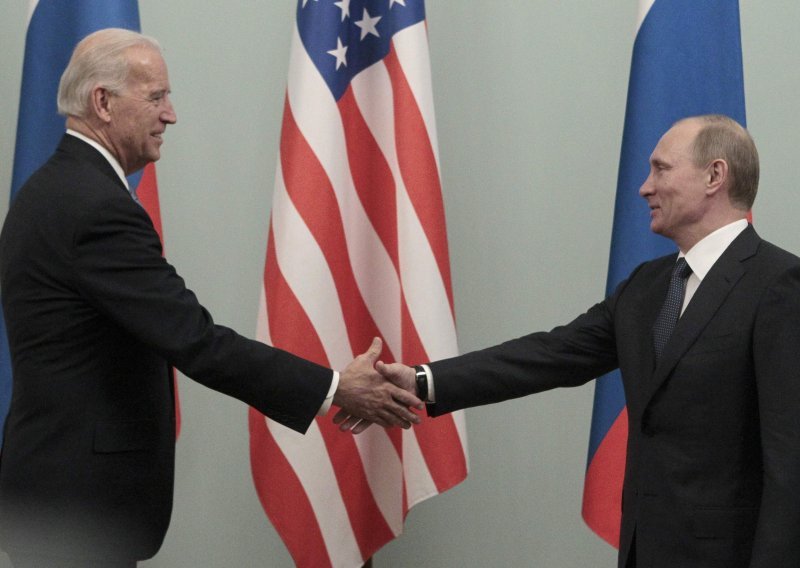 Putin od SAD-a traži povijesno ukidanje viza