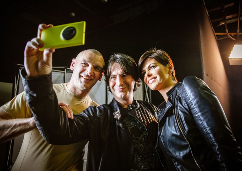 Anica Kovač snimila selfie s dva slavna muškarca