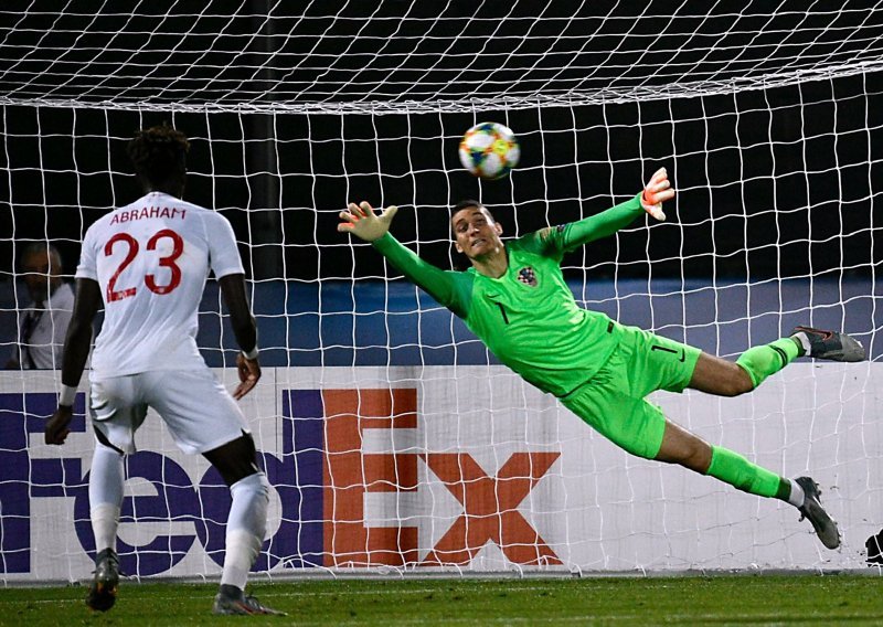 [FOTO] Tko je Ivo Grbić? Hajduk ga se odrekao, a on je postao najskuplji hrvatski golman; sad se vraća na Poljud kao nova jedinica 'vatrenih'