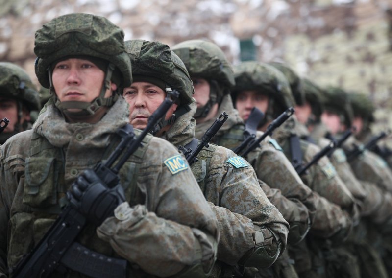 Putin nagomilao snage na granici s Ukrajinom; NATO i Francuska pozvale ga da se vrati diplomaciji