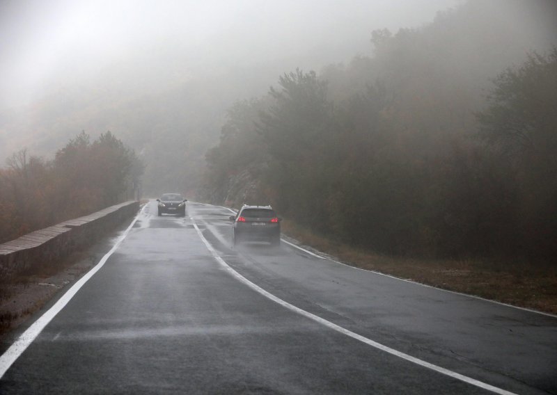 Prometna nesreća na čvoru Krapina u smjeru Maclja, vozi se jednim trakom