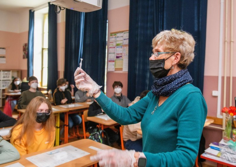 Kako će škole tretirati zaposlenike bez covid potvrda? 'Lijepo ćemo ih testirati dvaput tjedno, a ako odbiju - ide upozorenje. Nakon toga...'