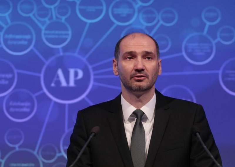 Klisović: Treba odagnati stah od TTIP-a, SAD nas ne želi prevariti