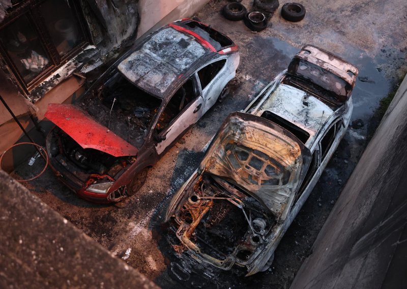 [FOTO/VIDEO] U Zagrebu izgorjela dva automobila