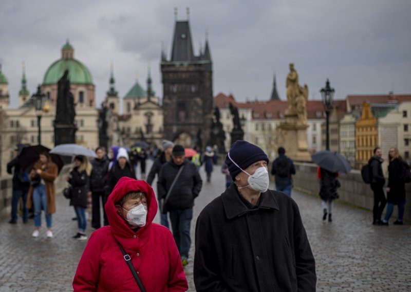 Češka s 22.479 novozaraženih koronavirusom srušila svoj pandemijski rekord