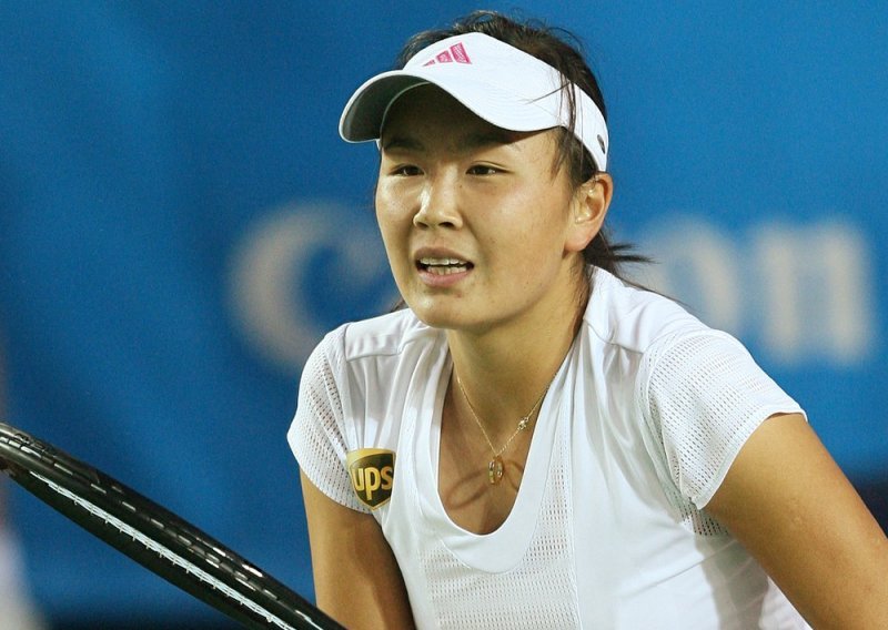 Zbog misterioznog nestanka kineske tenisačice Shuai Peng te njene poruke da 'je dobro', koja je svima sumnjiva, Kini zaprijetili oduzimanjem svih turnira!