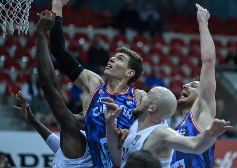 [FOTO] Cibona izgubila tijesno kod kuće od FMP-a, 'Vukovima' presudila promašena slobodna bacanja; Zadar uvjerljiv u gradskom okršaju