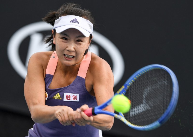 Napokon su iz Kine stigle dobre vijesti vezane uz tenisačicu Peng Shuai; predsjednik Međunarodnog olimpijskog odbora razgovarao je s njom...