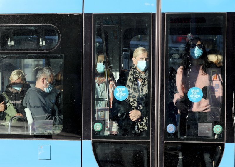 Nova studija pokazala koliko su učinkovite maske; a koliko je važno pranje ruku i distanca