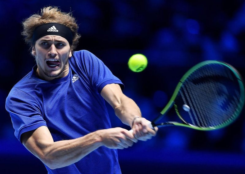 Alexander Zverev po drugi put u karijeri osvojio ATP Finals; u finalu je napokon pobijedio svoju 'crnu mačku' Medvjedeva