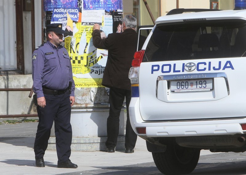 Policija javlja da je muškarac većim brojem crteža neovlašteno izmijenio izgled zidova na nekoliko objekata, ograda i stupova javne rasvjete u Koprivnici