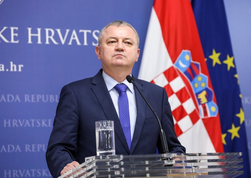'Vanđelić odlazi iz procesa u trenutku kada se težište obnove seli na sam Fond. Tražit ću da ostane u njemu tijekom prosinca'