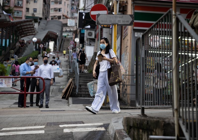Dvjema osobama iz Hong Konga zaraženima omikronom potvrđena velika količina virusa