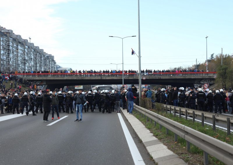 [FOTO] Eko ustanak u Srbiji: Tisuće ljudi blokirale prometnice širom zemlje zbog rudnika litija