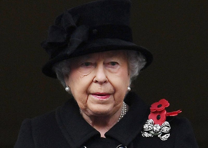 Sve oči uperene su prema Londonu: Hoće li kraljica Elizabeta II otkazati i Božić u Sandringhamu?