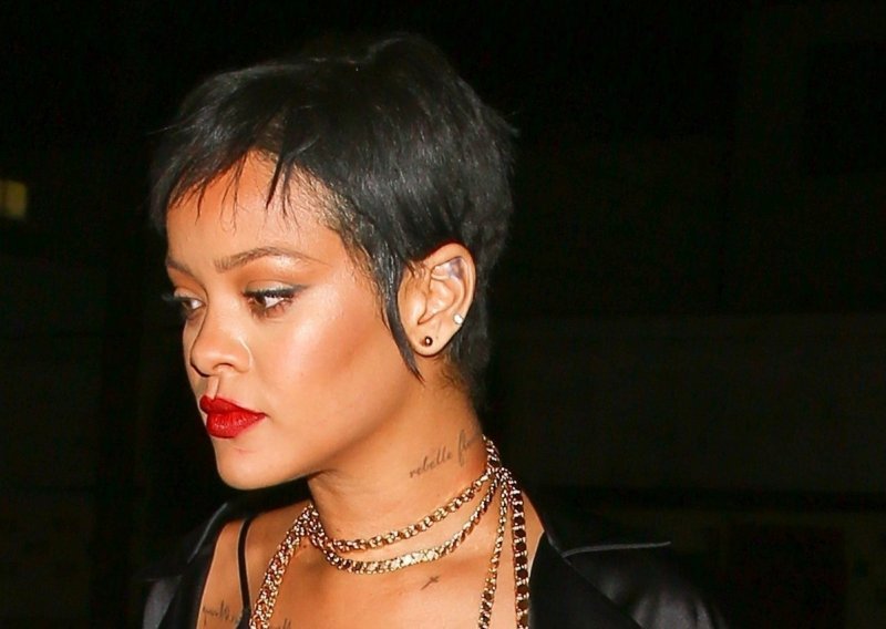 Rihanna proglašena nacionalnom junakinjom republike Barbados