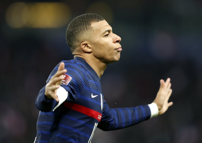 Kylian Mbappe nije se sramio priznati što je pitao Zinedinea Zidanea kada je prvi put sjeo u njegov automobil