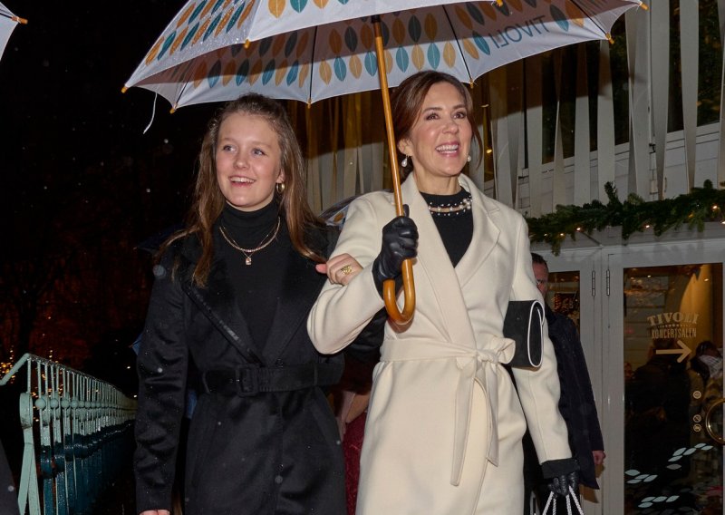 Danska princeza Mary ponovno modno reciklira: U večernjem izlasku plijenila je elegancijom