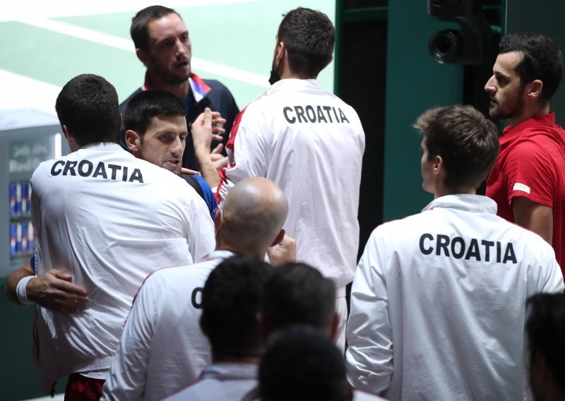 [VIDEO] Novak Đoković divljao za vrijeme meča parova protiv Hrvatske, ali je nakon poraza pokazao kakav je zaista sportaš