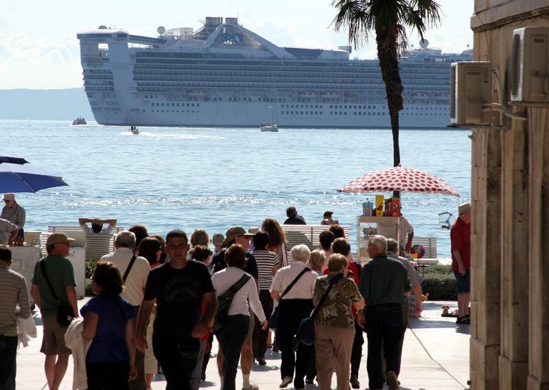 Dosad zabilježeno više od 65 milijuna turističkih noćenja