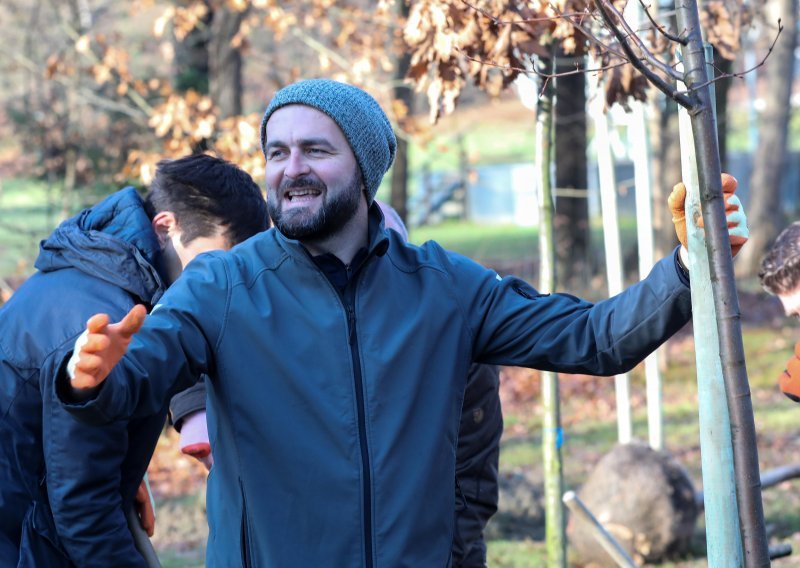 [VIDEO, FOTO] Ministar Ćorić prisustvovao sadnji stabala u Maksimiru