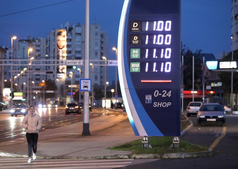 Došle nove cijene goriva, benzin će biti dosta jeftiniji, dizel tek par lipa po litri