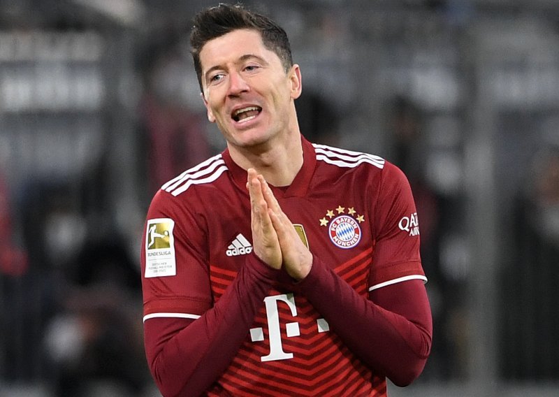 Razočarani Robert Lewandowski progovorio je o nepravdi u izboru za Zlatnu loptu, a dotakao se i licemjernog govora Lea Messija...