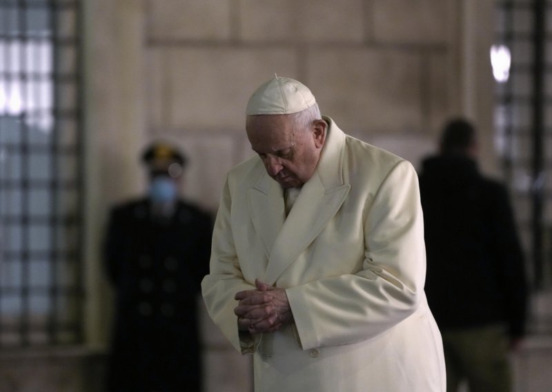 Papa osudio 'kamena srca' ravnodušnosti prema patnjama migranata