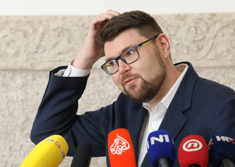 Grbin na pitanje hoće li  SDPpodržati Milanovića na sljedećim izborima: Izbori su za više od tri godine, danas na to pitanje ne mogu odgovoriti