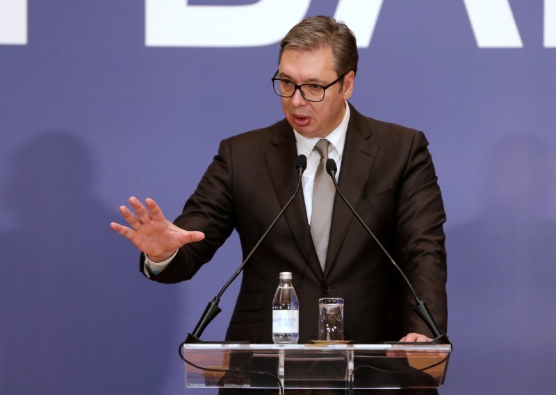[VIDEO] Pogledajte bešćutnu izjavu Vučića: Nemamo pravo uništiti više života od planiranog