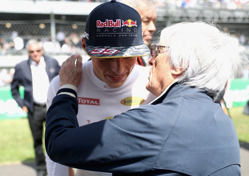 Bernie Ecclestone nije se suzdržao kada je govorio o borbi Hamiltona i Verstappena: Ne igraju pošteno, stalno ga maltretiraju!