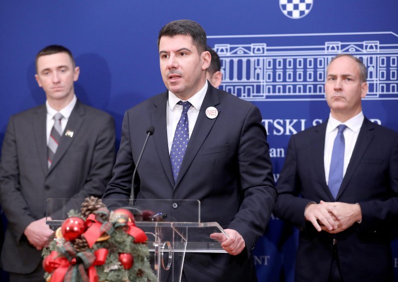 [FOTO/VIDEO] Grmoja o Zekanoviću: Čudan istup, nadam se da ovaj njegov poziv nije 'Cijepi se, misli na HDZ'